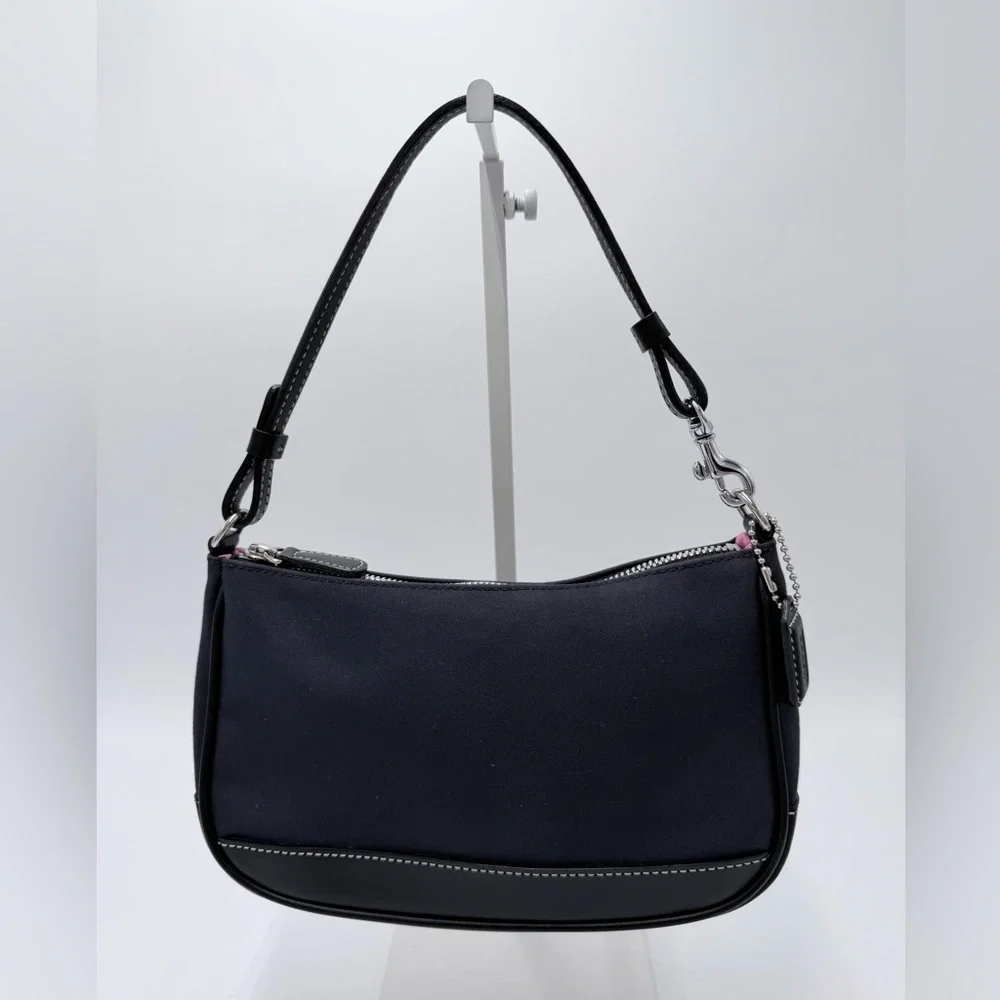 Coach Vintage Black Signature Canvas Shoulder Bag Y2K Pink Interior Style 7769